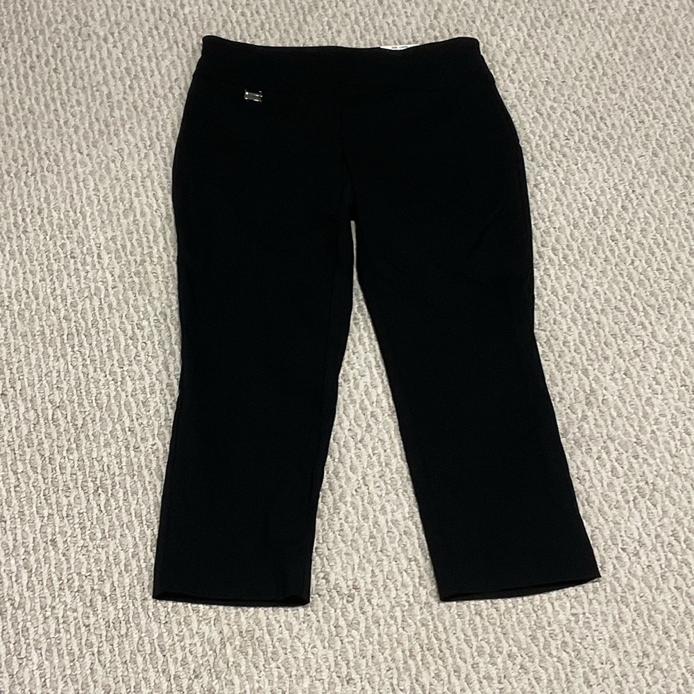 Alfani Women's Black Capris - Picture 1 of 2